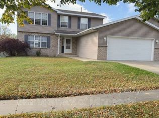 5939 Shetland Dr NW, Rochester, MN 55901