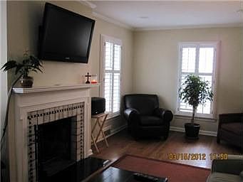 3rd image of 5441 Ash St