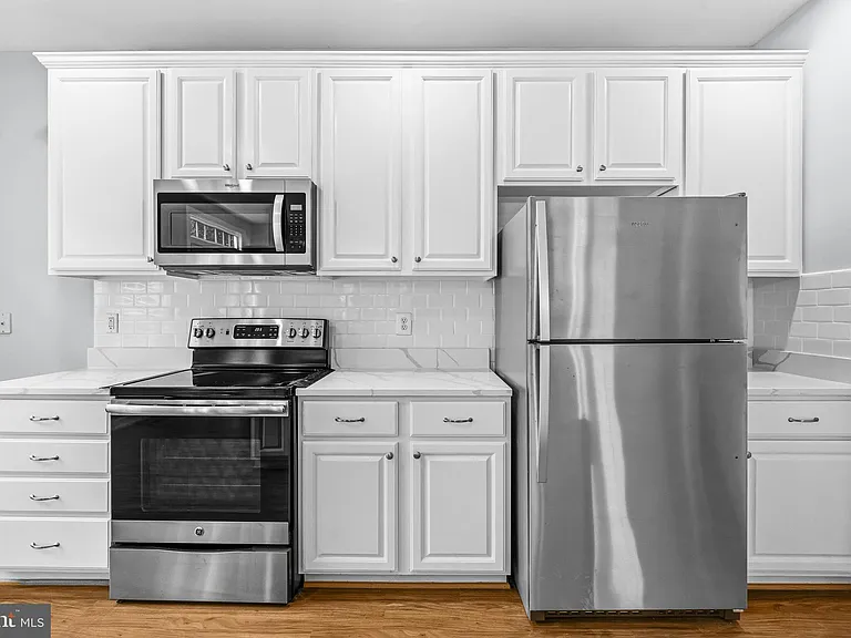 4323 Thomas Brigade Ln — Photo 8