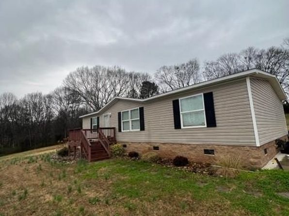 18 W Clark Rd