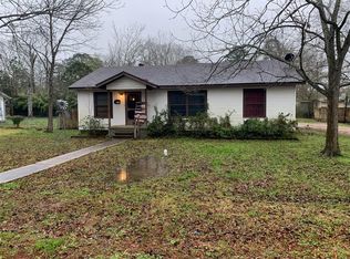 211 S Roosevelt Ave, Cleveland, TX 77327