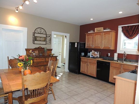 5th image of 14 Greenwood St #1