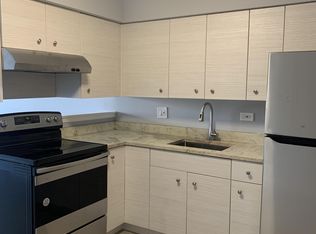 1117 E Roosevelt Rd APT 14, Wheaton, IL 60187