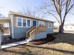 3328 S Selsa Rd, Independence, MO 64057