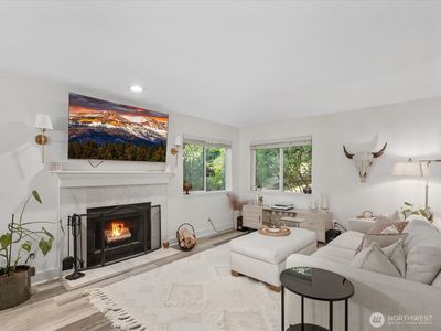 455 Newport Way NW #302, Issaquah, WA, 98027