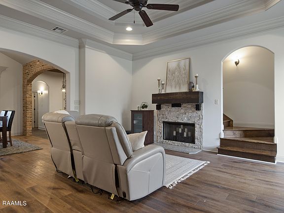 3rd image of 119 Golden Cypress Dr