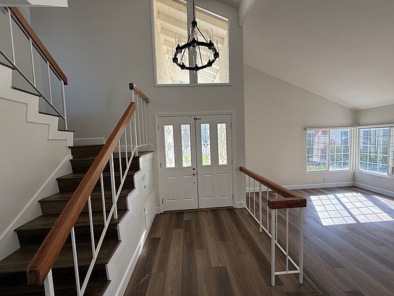 3rd image of 2939 Rockridge Pl