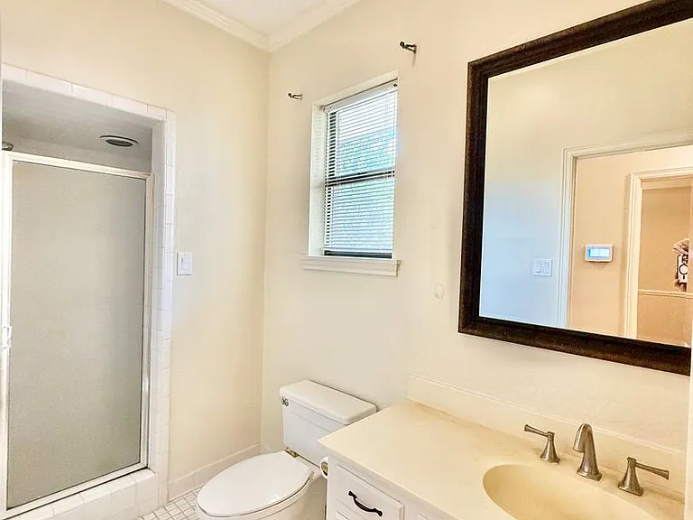 621 W Woodruff Dr — Photo 13