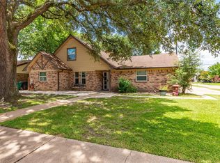 2302 Peach Ln, Pasadena, TX 77502