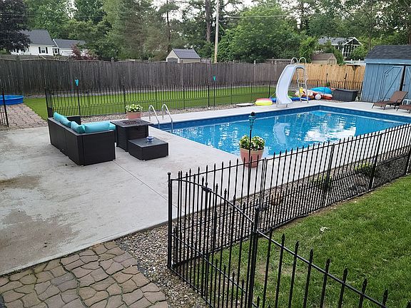 2nd image of 17 Jacobie Rd