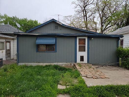 4th image of 109 N 1st St