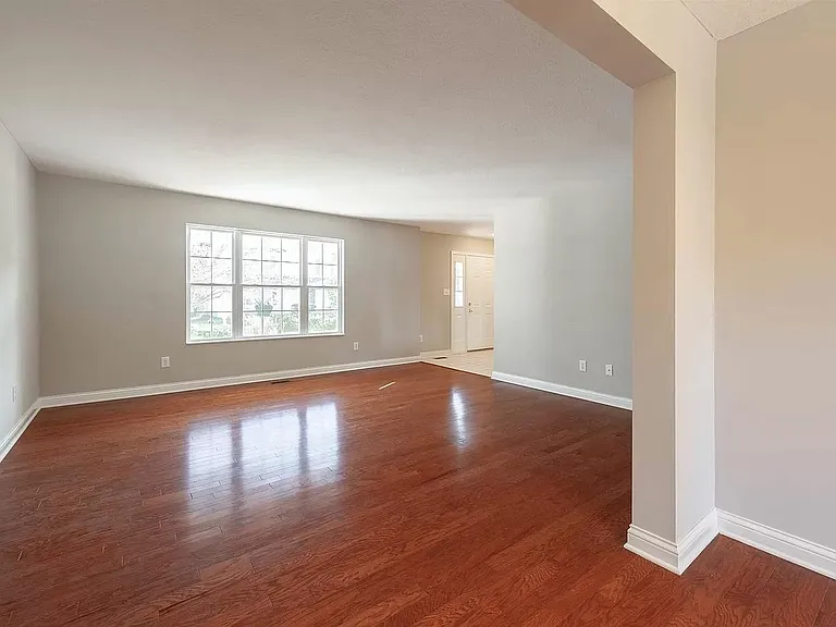 3816 S Claybridge Dr — Photo 10