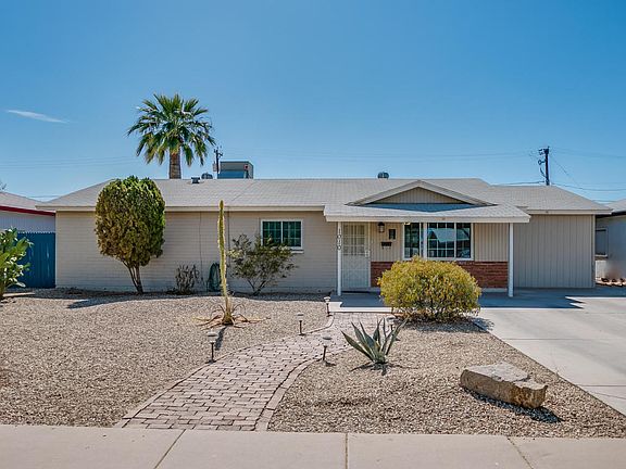 2nd image of 1010 S Lola Ln