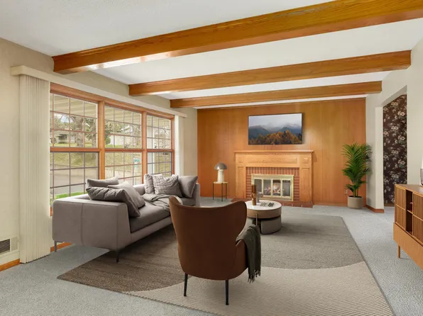 3308 E Gate Rd, Saint Anthony, MN 55418