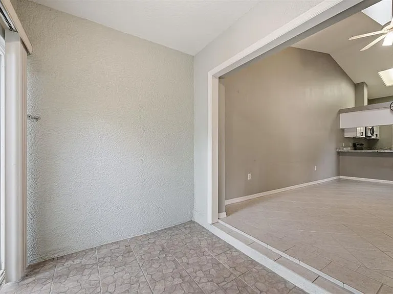406 S Bayview Blvd #1 — Photo 29