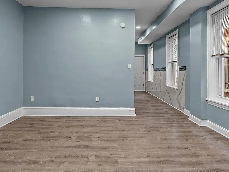 5322 Spruce St — Photo 7
