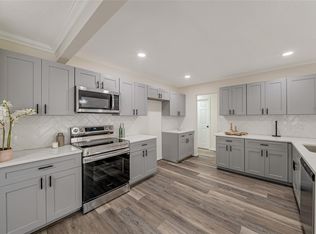 14915 Sun Harbor Dr, Houston, TX 77062