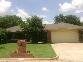 1st image of 11805 Larkdale Dr