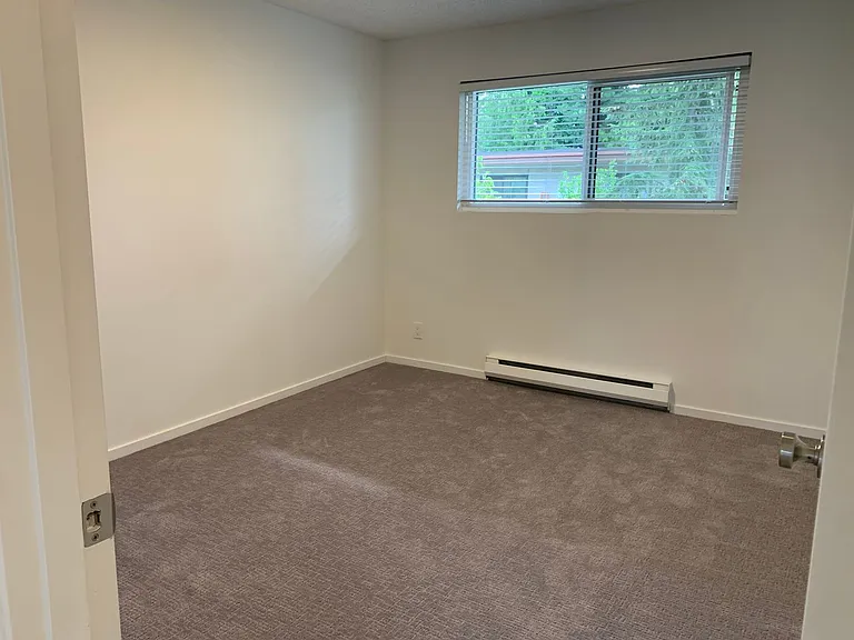 Hillcliff Apartments — Photo 6