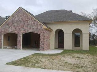 227 Country Park Dr, Youngsville, LA 70592