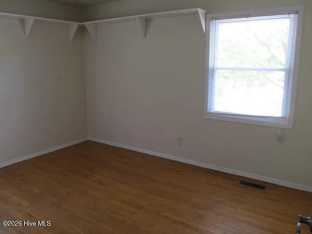 306 Greenview Dr — Photo 13