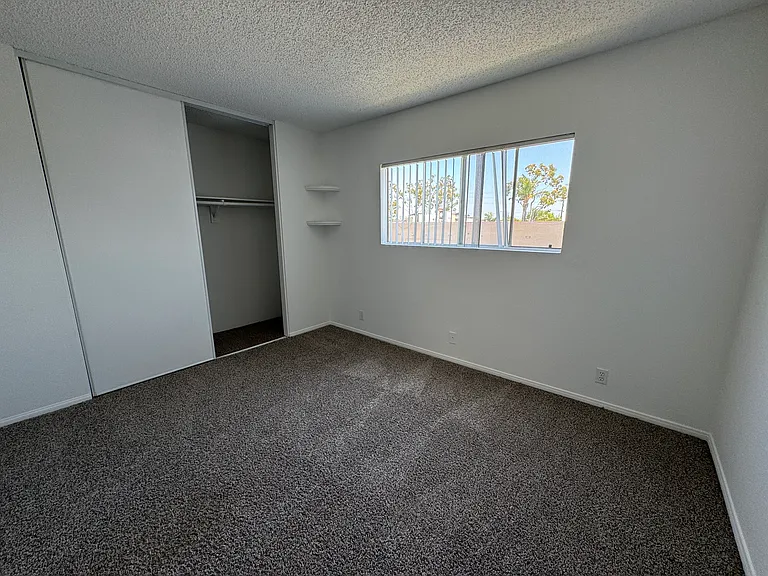 Huntington Harbour Villas — Photo 26