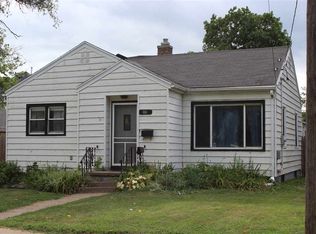 111 Rhey St, Waterloo, IA 50703