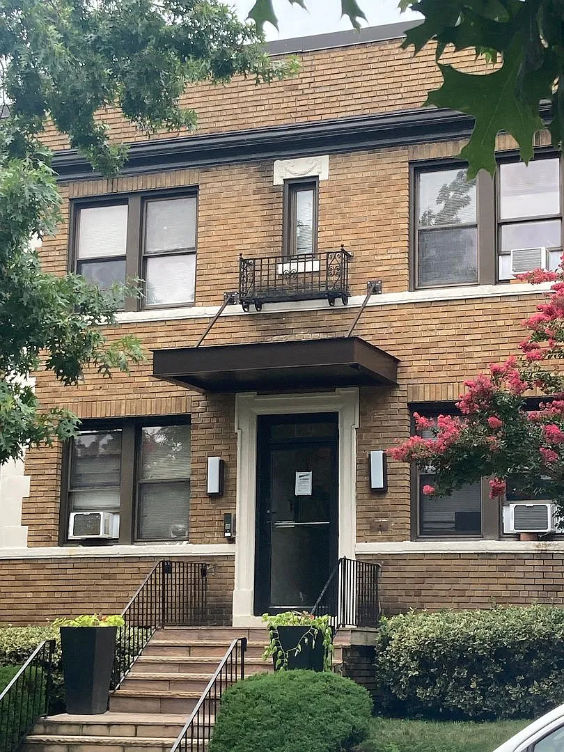Building Photo - 129 Webster St NW