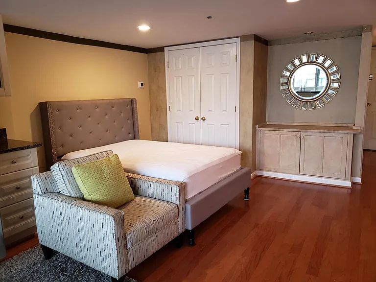 Full Size Bed