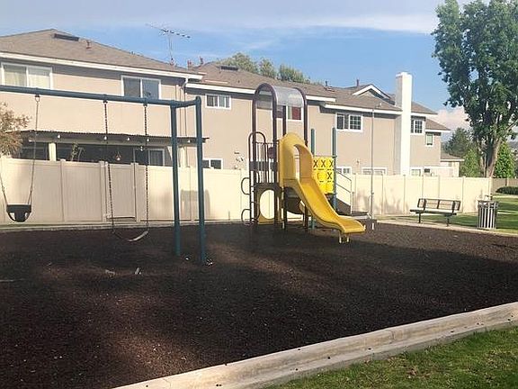 5th image of 6752 Tahitian Cir
