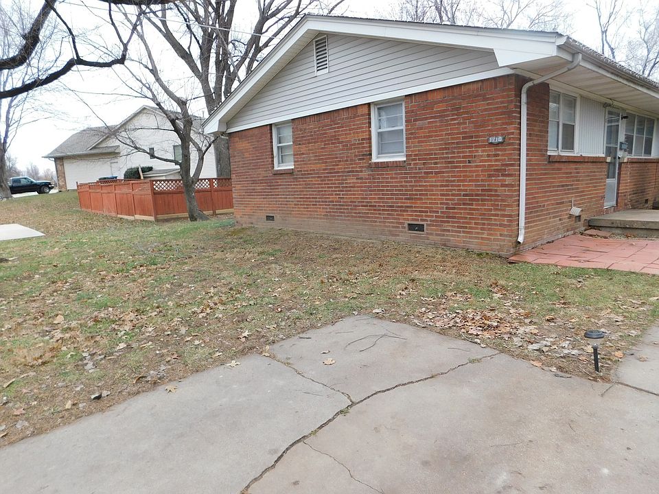 1st image of 1710 N Lawndale Ave