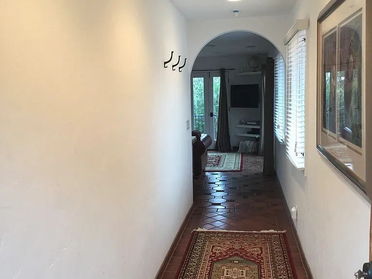 481 N Santa Cruz Ave — Photo 3