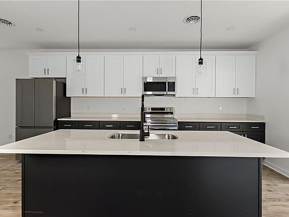 4th image of 17348 Sebrell Ave