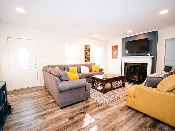 5th image of 944 Twinkle Town Rd