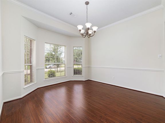 5th image of 10603 White Bridge Ln