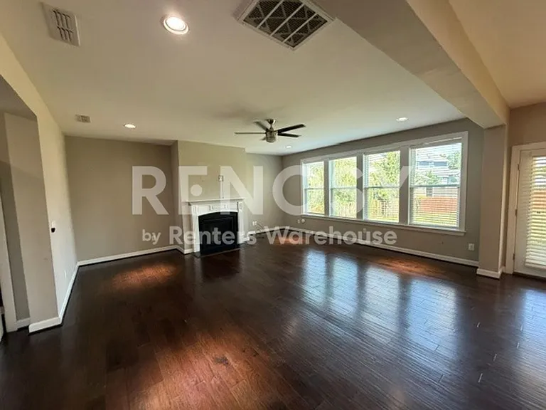 1020 Anderson St — Photo 14