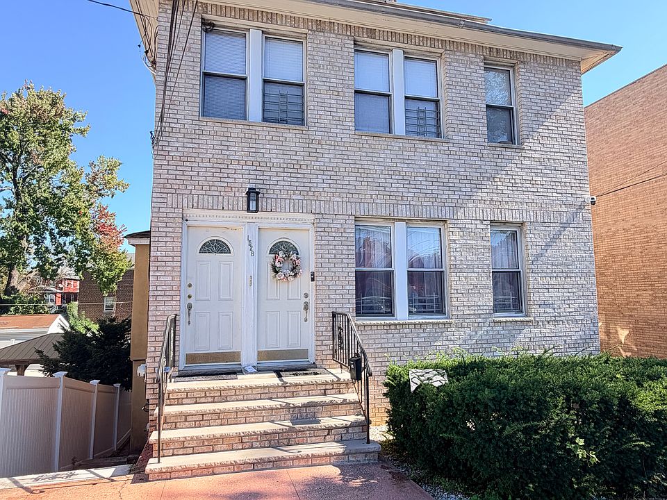 1st image of 1528 Dwight Pl #2