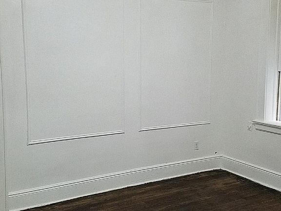 4th image of 300 Valley Brook Ave APT 21