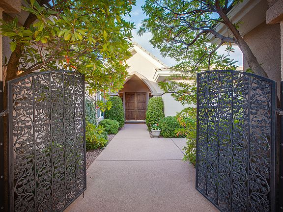 5th image of 10836 Iris Canyon Ln