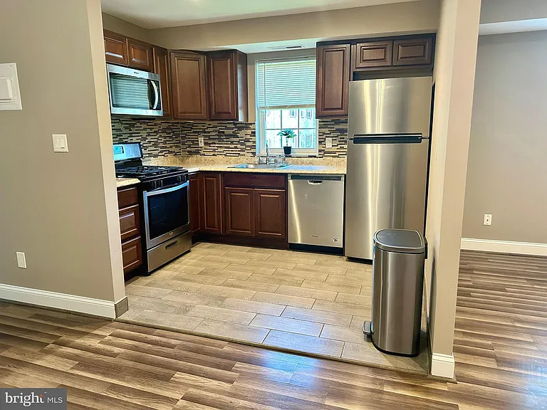 11908 Tarragon Rd #L — Photo 4