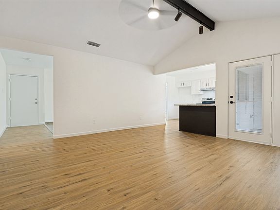 3rd image of 502 Brian Dr
