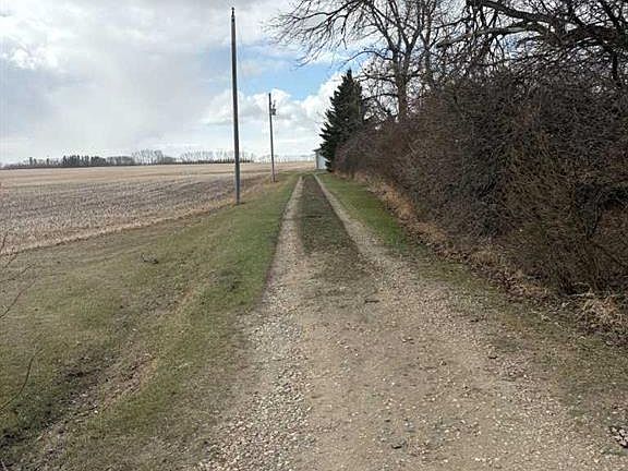 2nd image of 1133 Township Rd #322