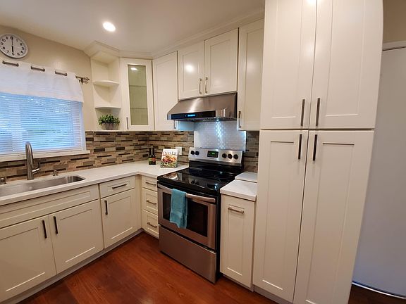 5th image of 215 Rose Ct #1
