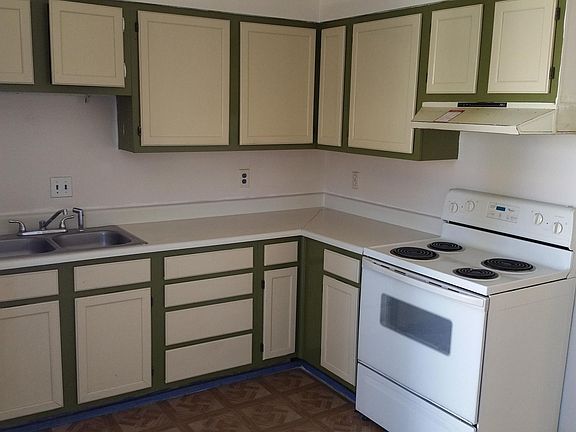 2nd image of 305 Charleston St NE APT 2