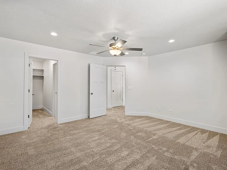 917 N 100 W — Photo 19