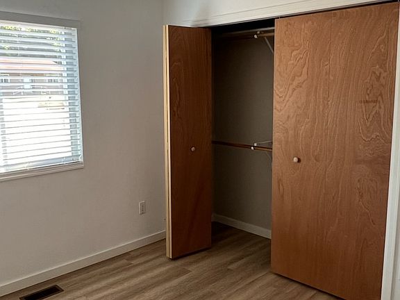 5th image of 993 Myrtle Ln Unit B