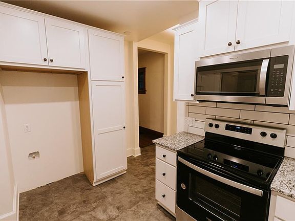 4th image of 1832 Ashland Ave