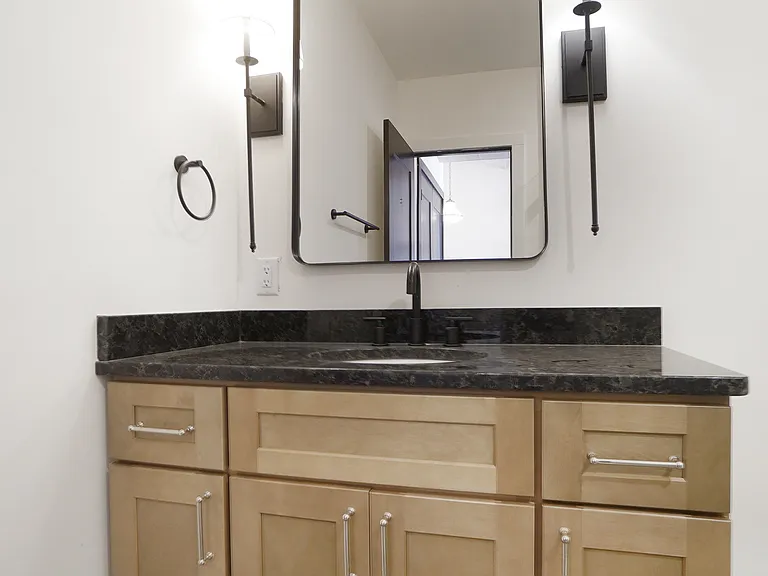 907 Main St #10 — Photo 18