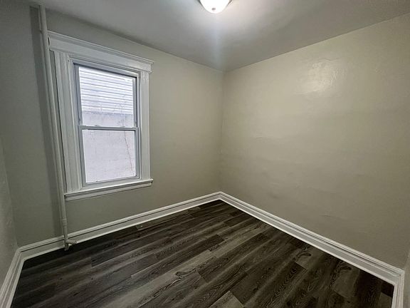 4th image of 1115 Grove St Floor 2