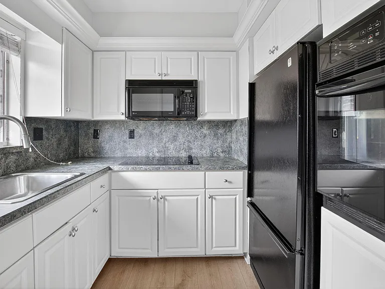 426 NE 7th Ave #2B — Photo 17
